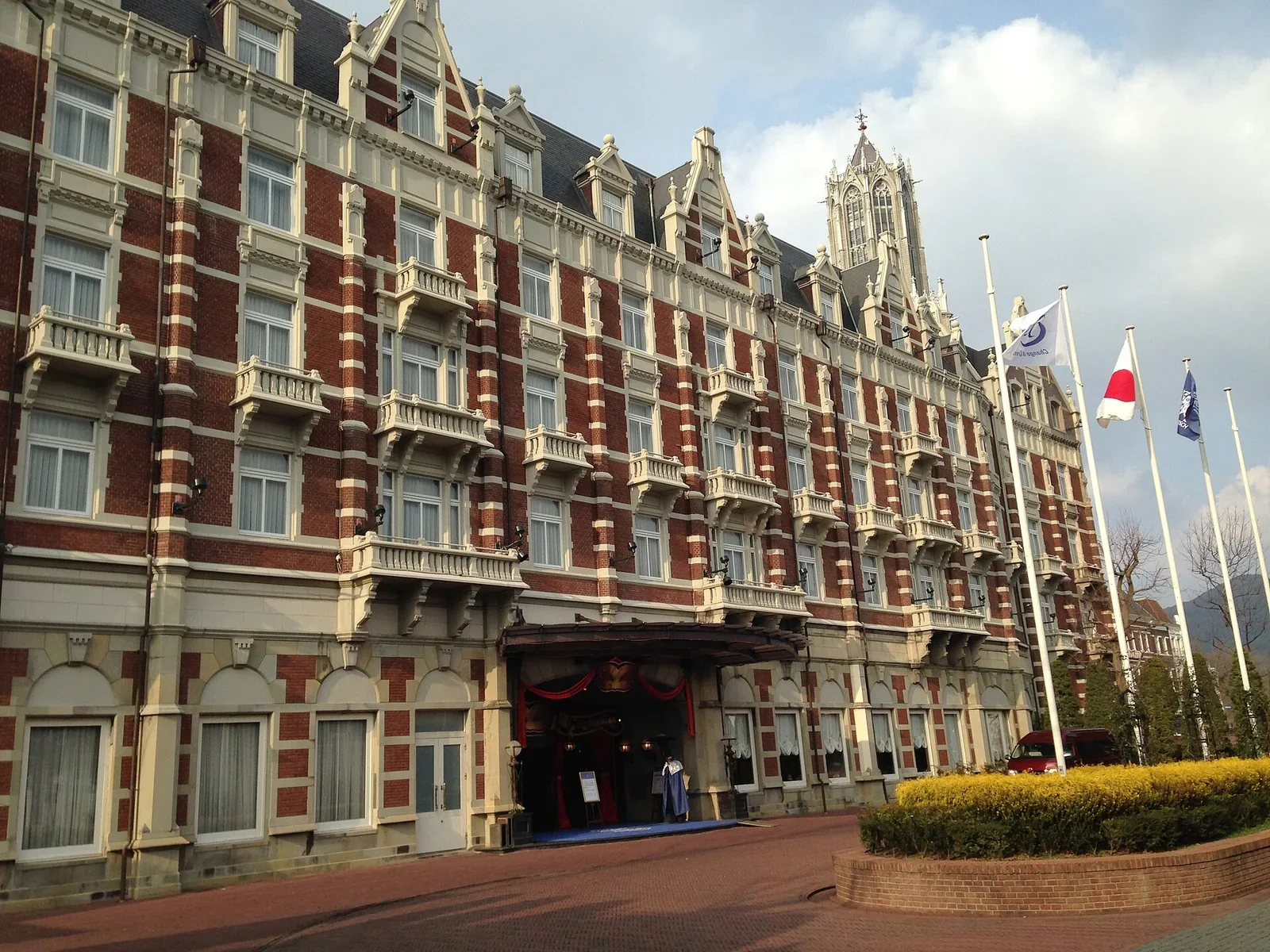 Hotel Europe Huis Ten Bosch與運河旁建築資料照