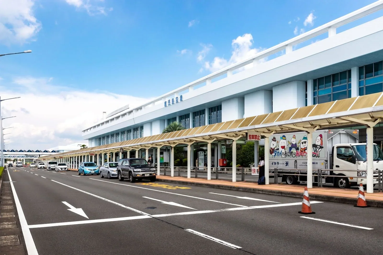鹿兒島機場航廈，前往鹿兒島中央與天文館的市區巴士由機場8號乘車處出發