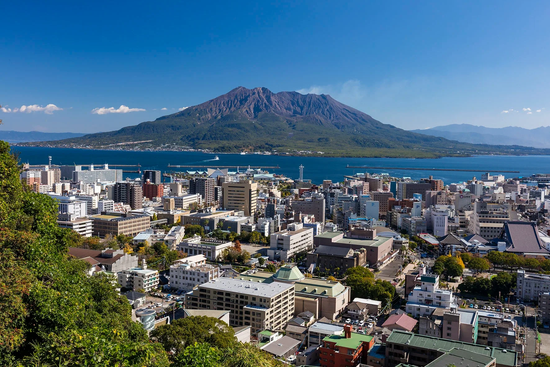 城山展望台望見鹿兒島市街與櫻島