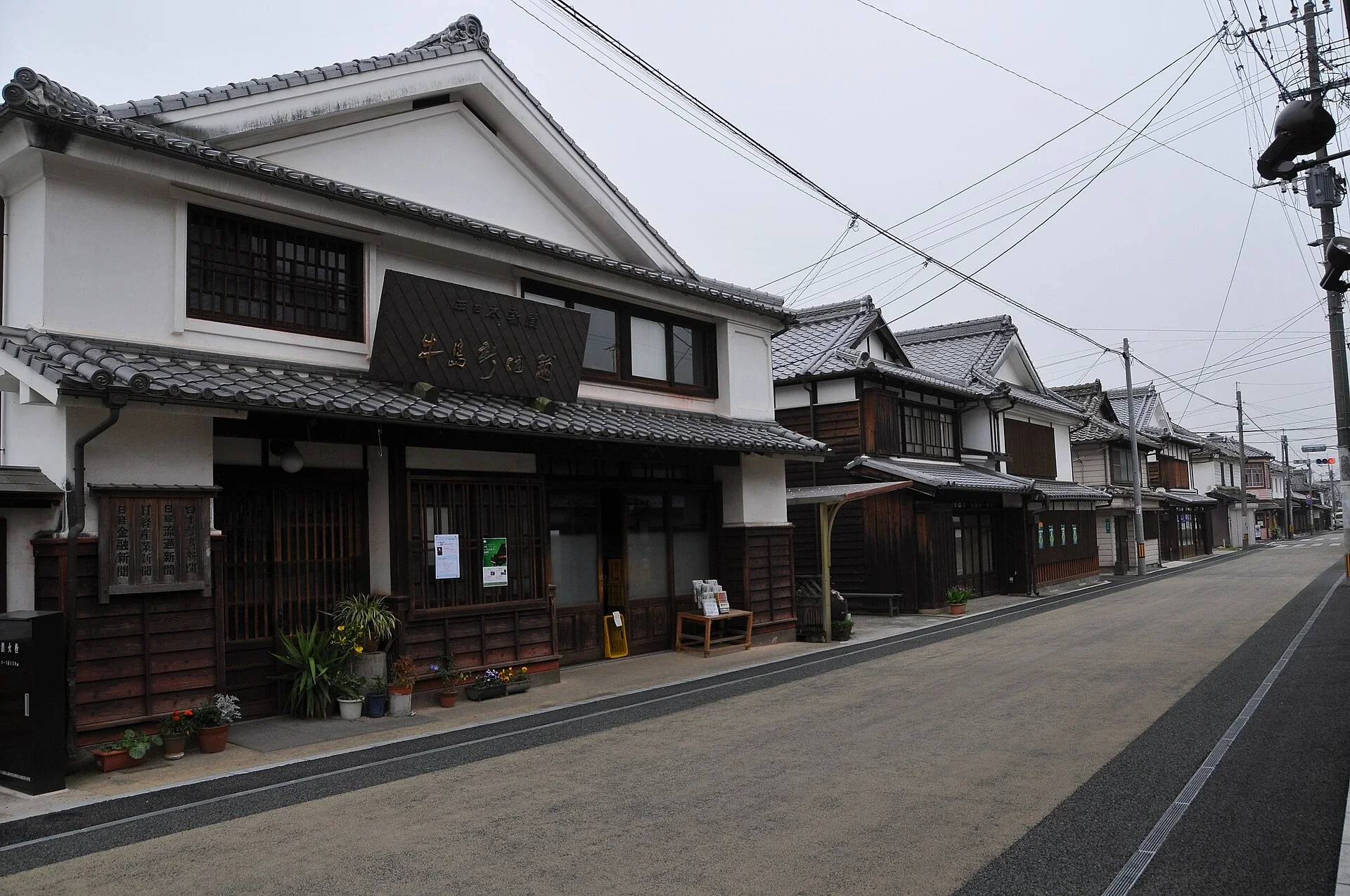 八女福島白壁街區的傳統木造街屋與街道